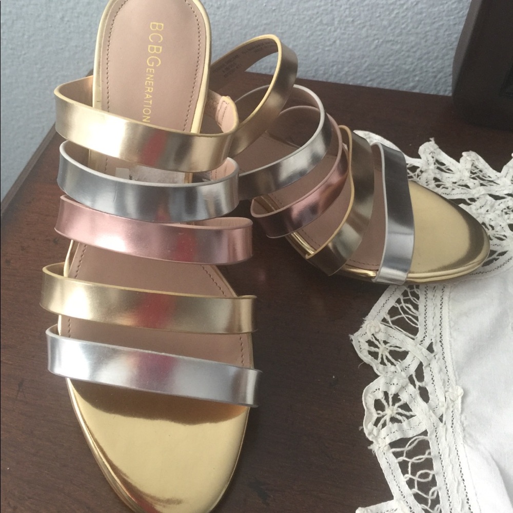BCBG women’s sandals